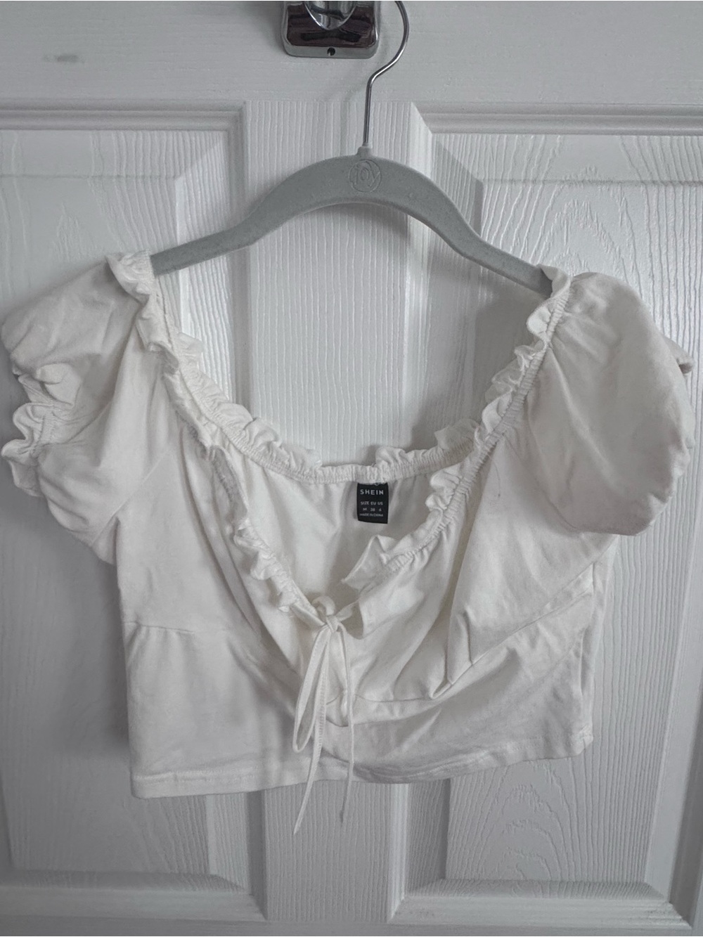 SHEIN White Ruffle Tie-Front Puff Sleeve Crop Top